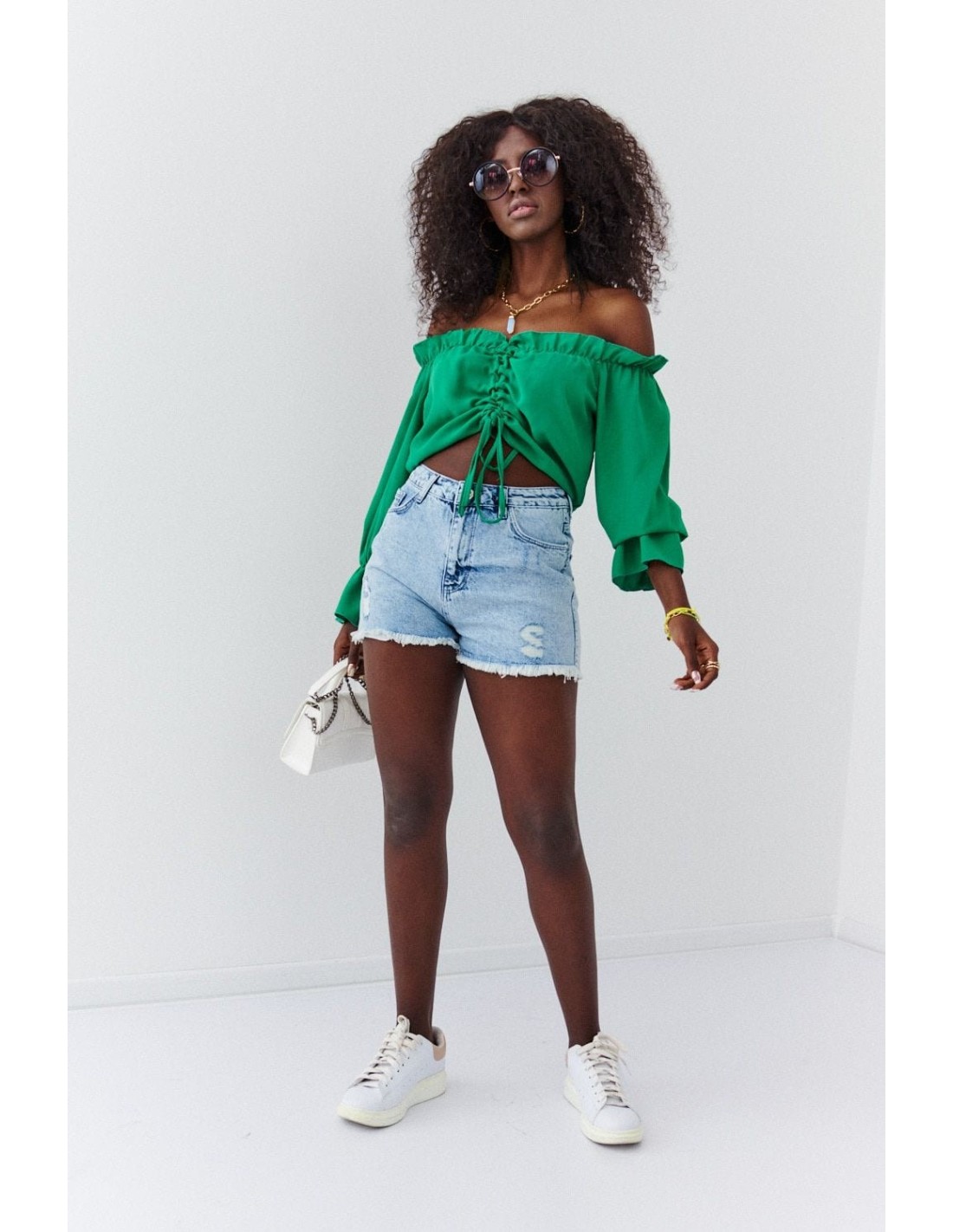 Jeansshorts im Used-Look mit Abschürfungen 30071 – Online-Shop – Boutique